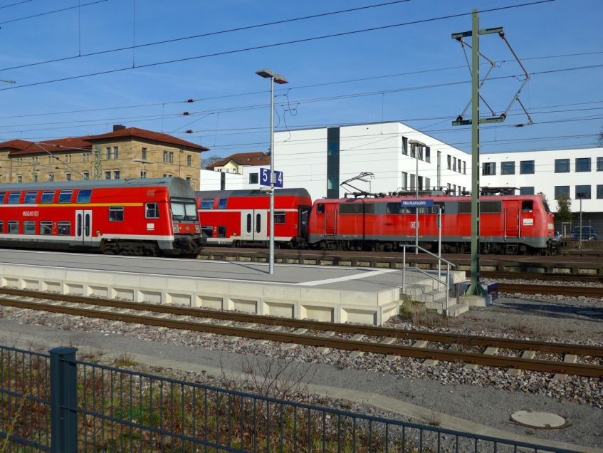 Doppelstockwagen im Bhf Neckarsulm